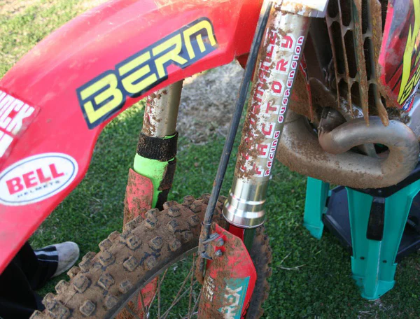 Shock Sox 4"C Fork Seal Protector for 29-36MM Conventional Forks