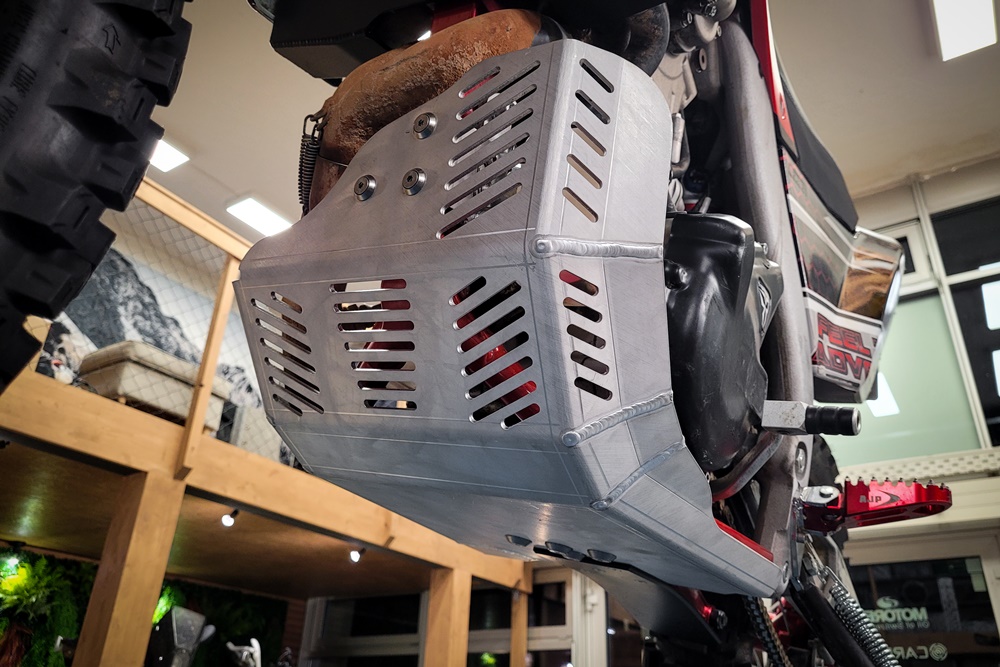 Titan TAR00026 Full Skid Plate for AJP PR7, 2021-->